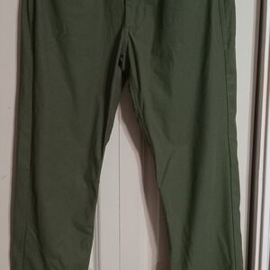 Swiss Tech Men's Forest Green Chinos